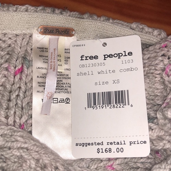Free People
Honey Cable Fleece Sleeve Crop Sweater - Picture 8 of 9